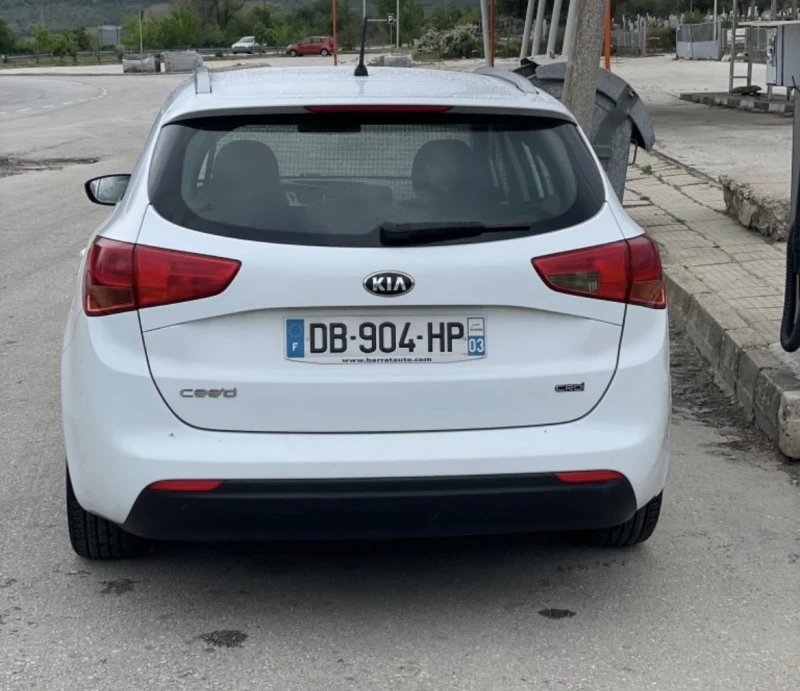 Kia Ceed, снимка 6 - Автомобили и джипове - 47476764