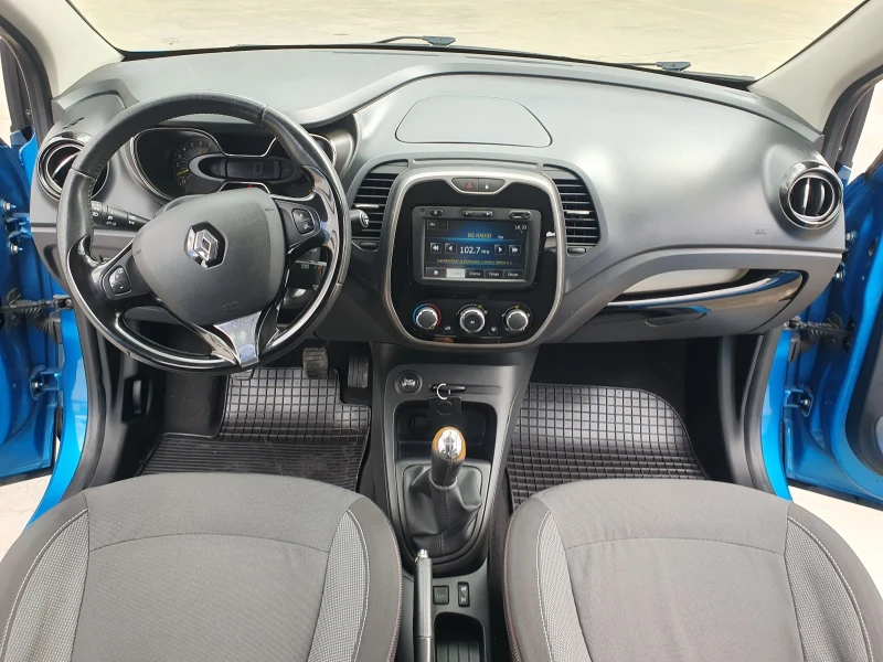 Renault Captur, снимка 9 - Автомобили и джипове - 47657674