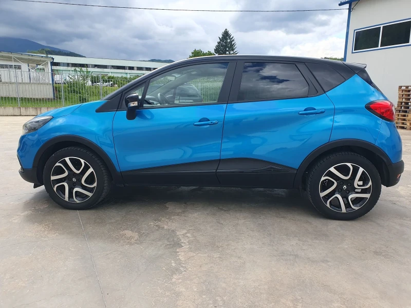 Renault Captur, снимка 8 - Автомобили и джипове - 47657674