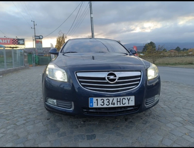 Opel Insignia 1.8, снимка 2 - Автомобили и джипове - 49190612