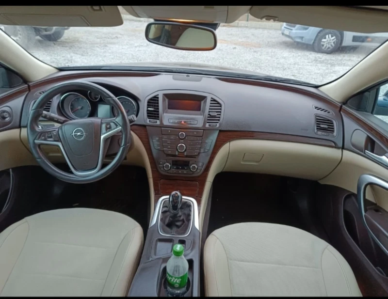 Opel Insignia 1.8, снимка 14 - Автомобили и джипове - 48644844