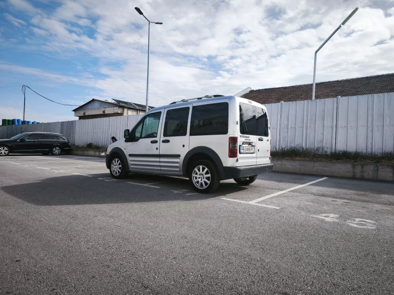 Ford Tourneo Connect, снимка 9 - Автомобили и джипове - 51890148