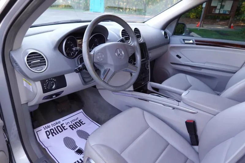 Mercedes-Benz ML 550 * * CARFAX * * АВТО КРЕДИТ * * , снимка 8 - Автомобили и джипове - 52913867