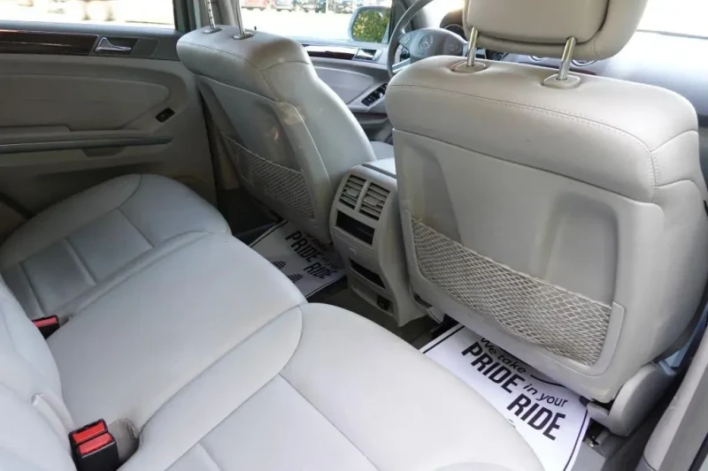 Mercedes-Benz ML 550 * * CARFAX * * АВТО КРЕДИТ * * , снимка 13 - Автомобили и джипове - 52913867