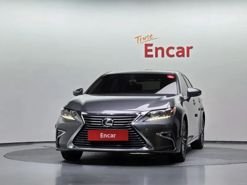 Lexus ES Supreme Xv60, снимка 3 - Автомобили и джипове - 55264654