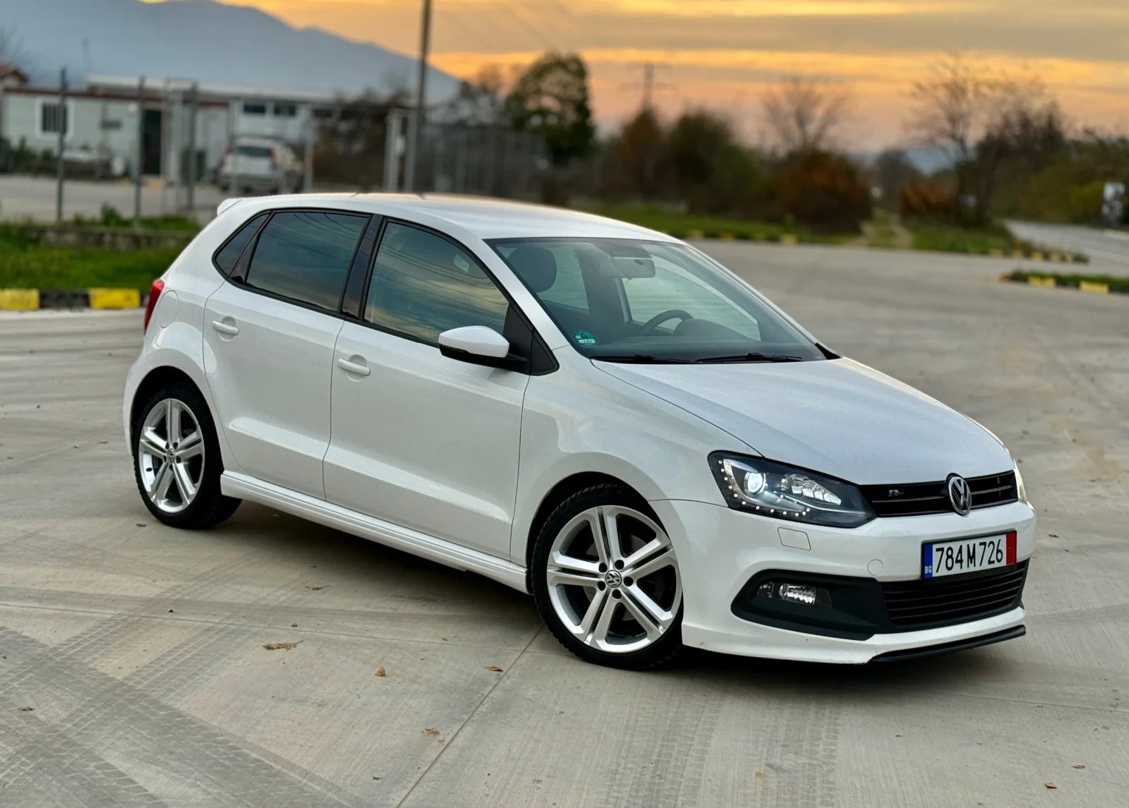 VW Polo 1.6 TDI R-Line 105 hp, снимка 1