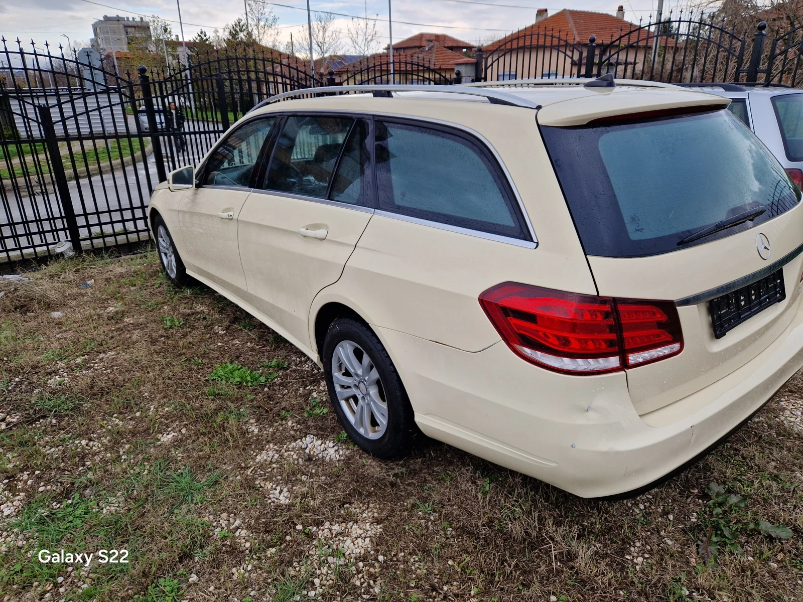 Mercedes-Benz E 220, снимка 1