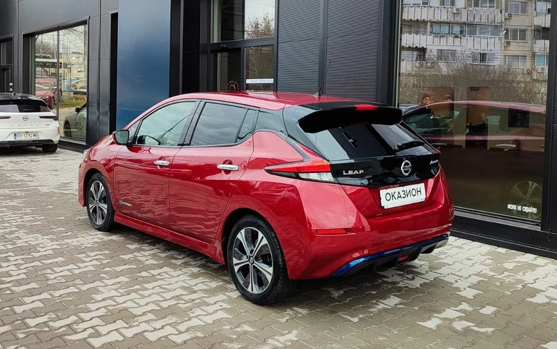 Nissan Leaf  N-Connecta Plus 40KW (150HP) AT - изображение 6