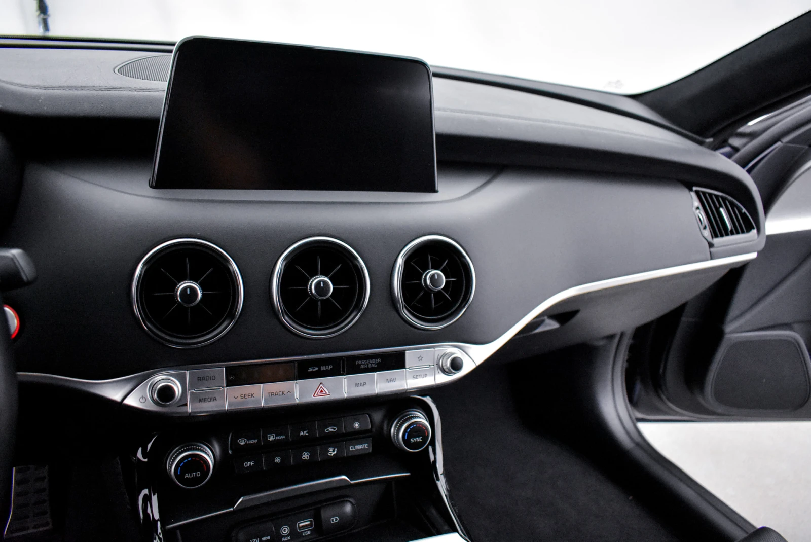 Kia Stinger 2.2 AWD | Mobile.bg   14