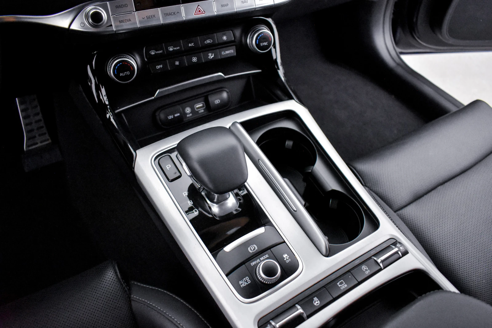 Kia Stinger 2.2 AWD | Mobile.bg   17