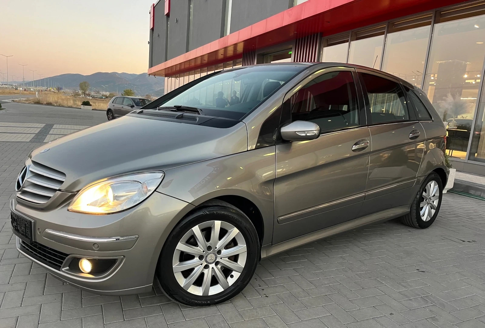 Mercedes-Benz B 200 Cdi/Автоматик/парктроник - [1] 