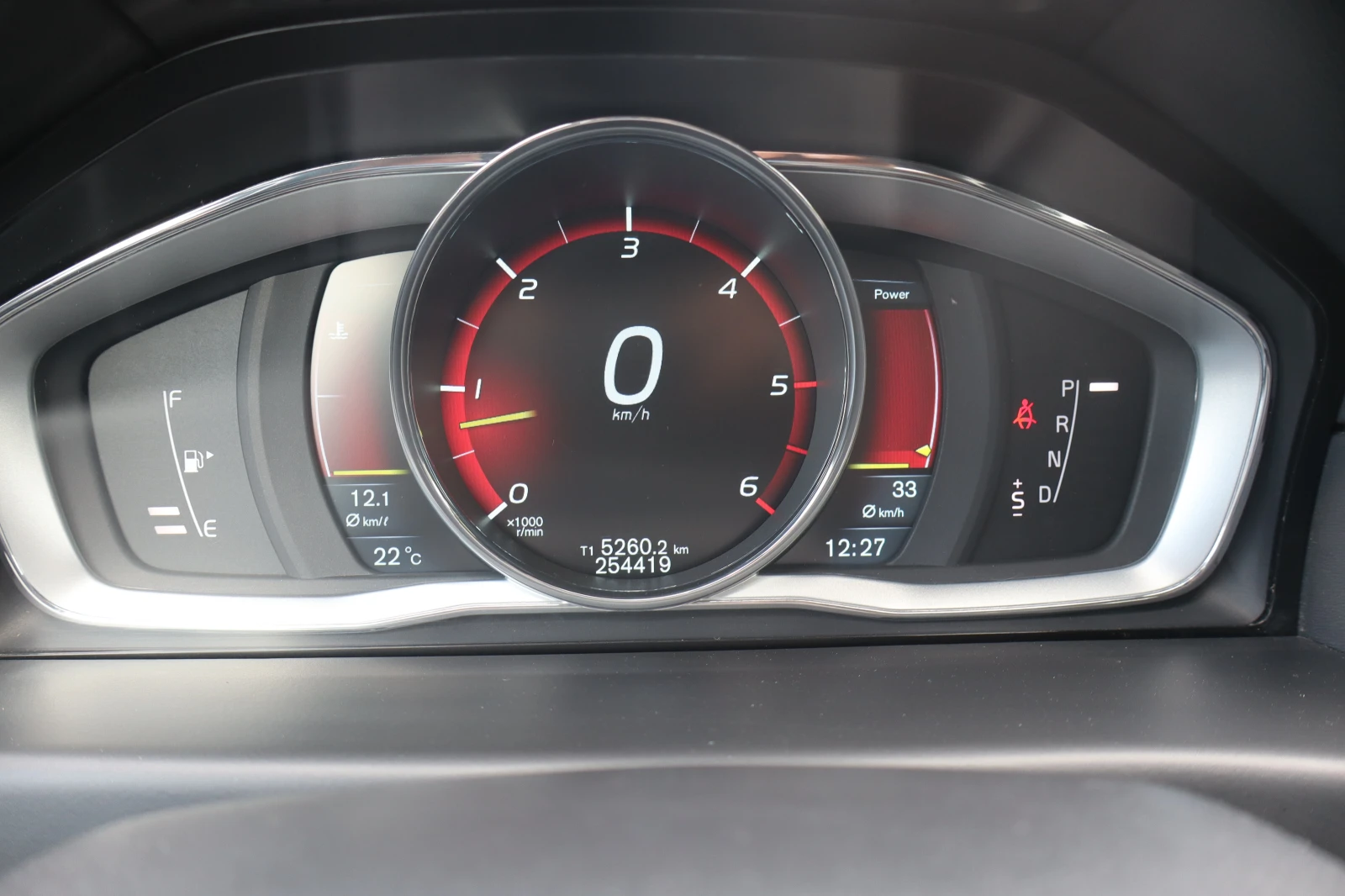 Volvo Xc70 2.4D4* AWD - изображение 9