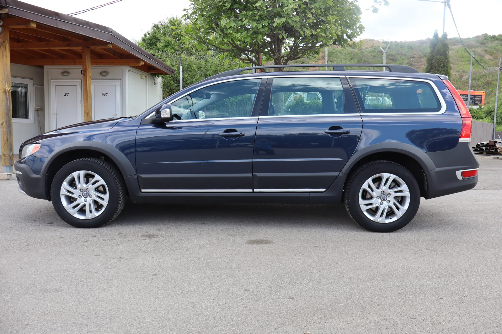 Volvo Xc70 2.4D4* AWD - изображение 7