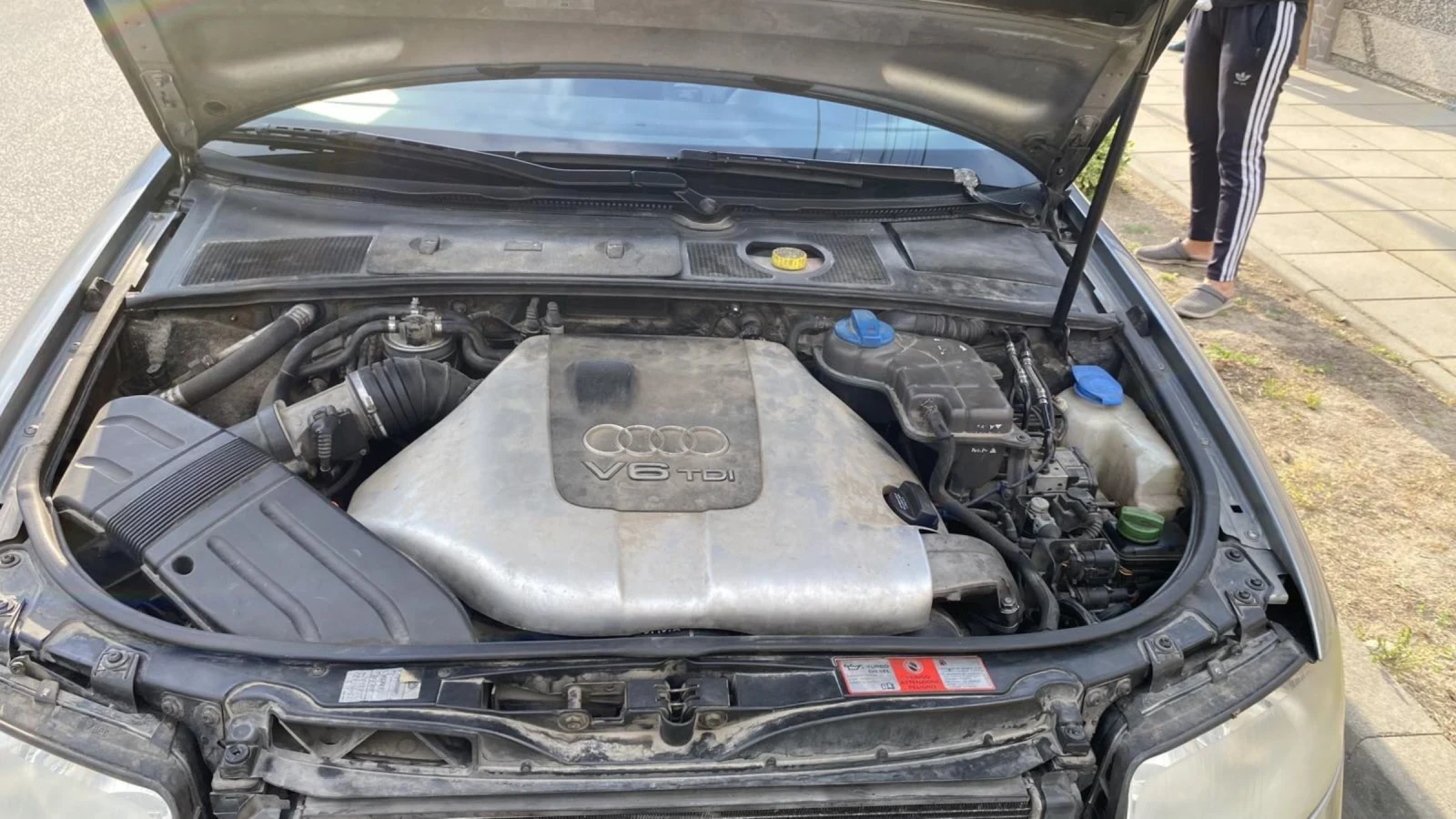 Audi A4 2.5 - изображение 3