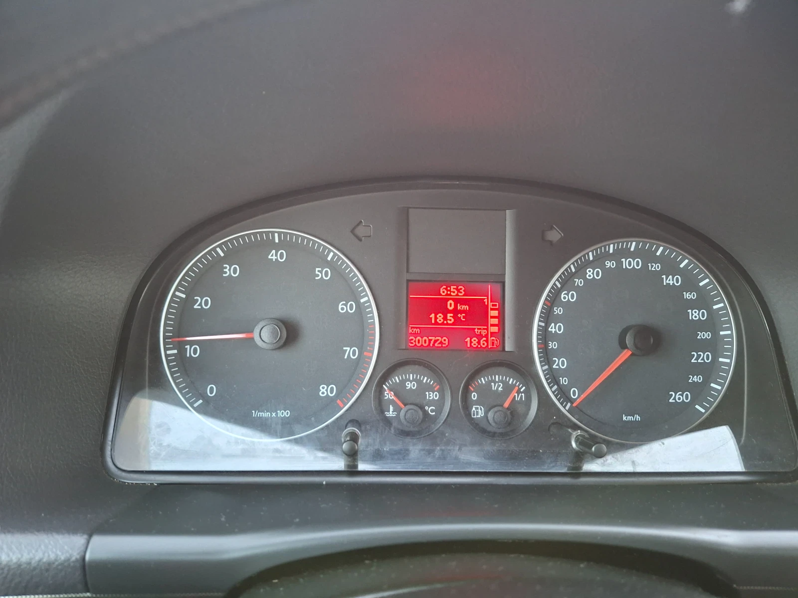 VW Touran 2.0 ECOFUEL - изображение 5