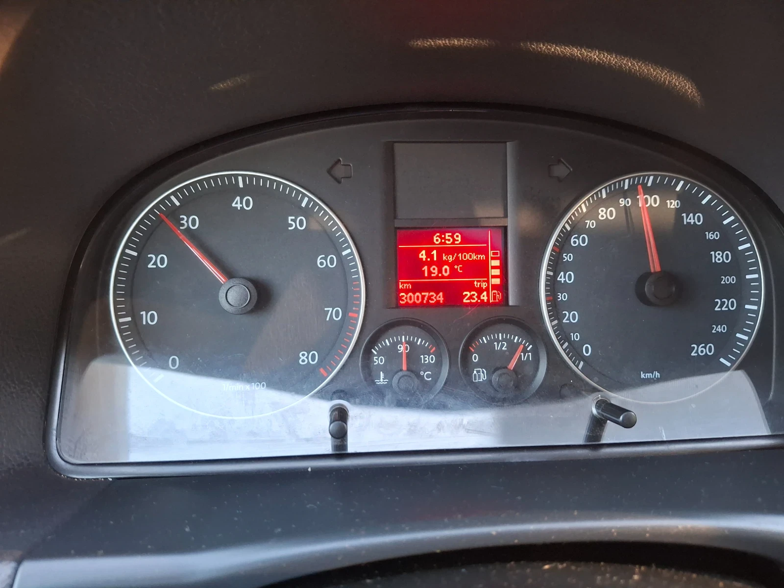 VW Touran 2.0 ECOFUEL - изображение 9