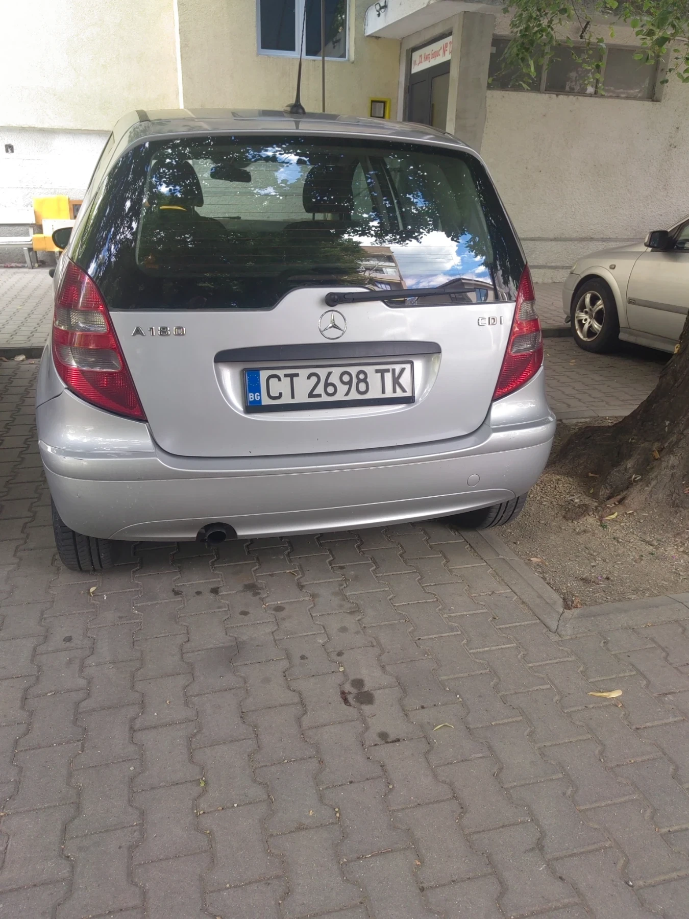 Mercedes-Benz A 180  - изображение 7