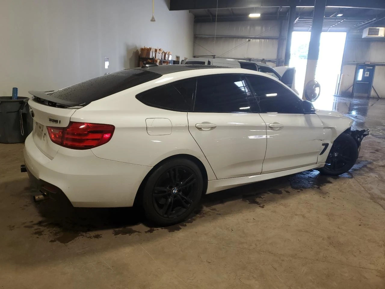 BMW 335 XIGT* M PACK* HARMAN* ПАМЕТ* ПАНО - изображение 3