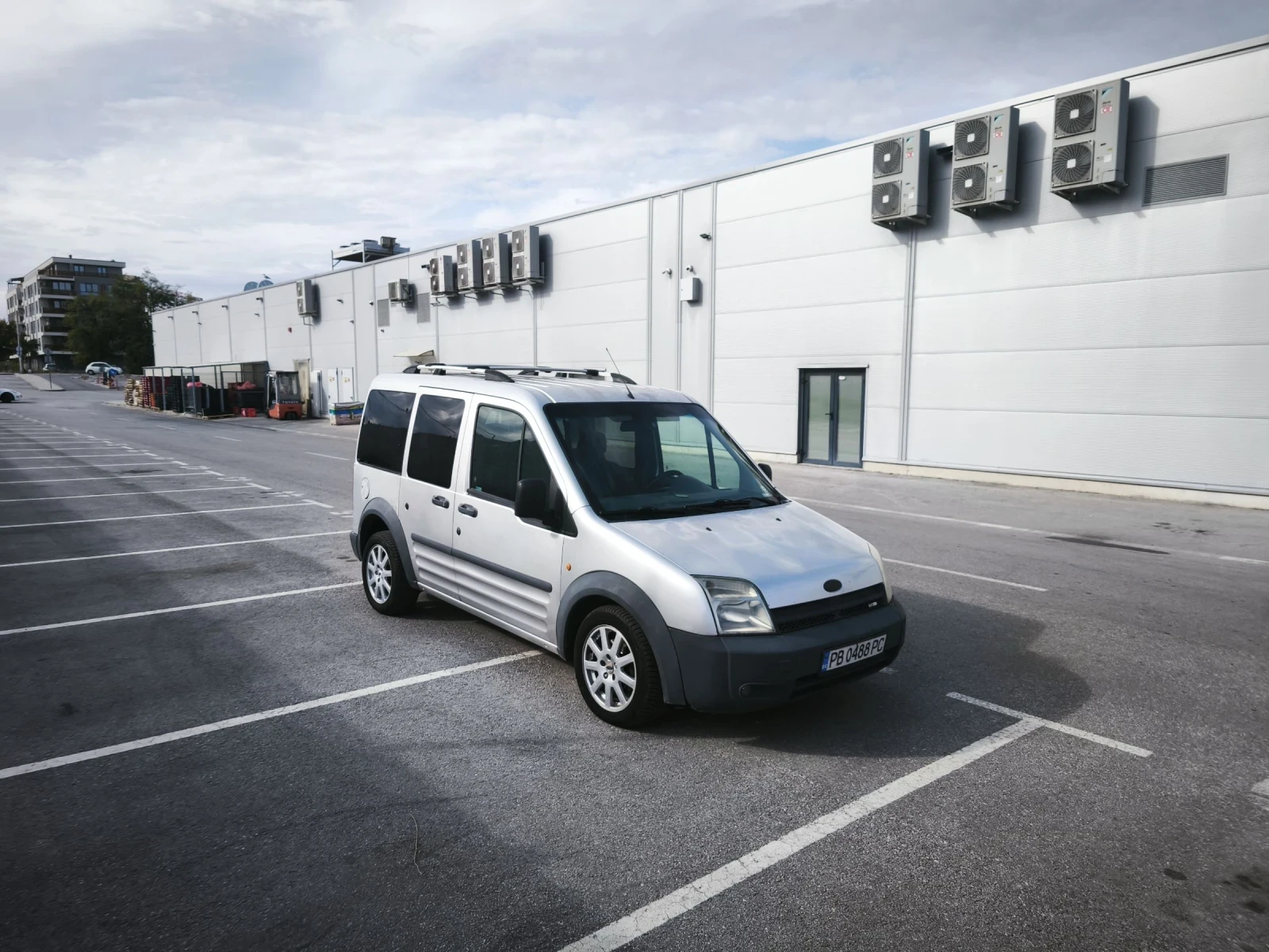 Ford Tourneo Connect  - изображение 4