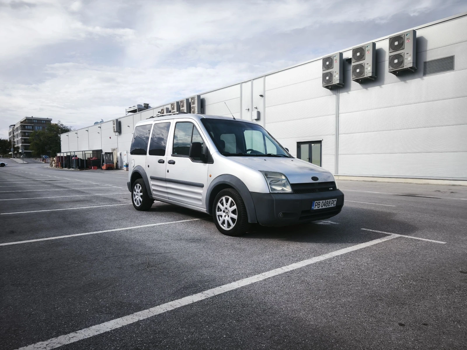 Ford Tourneo Connect  - изображение 5