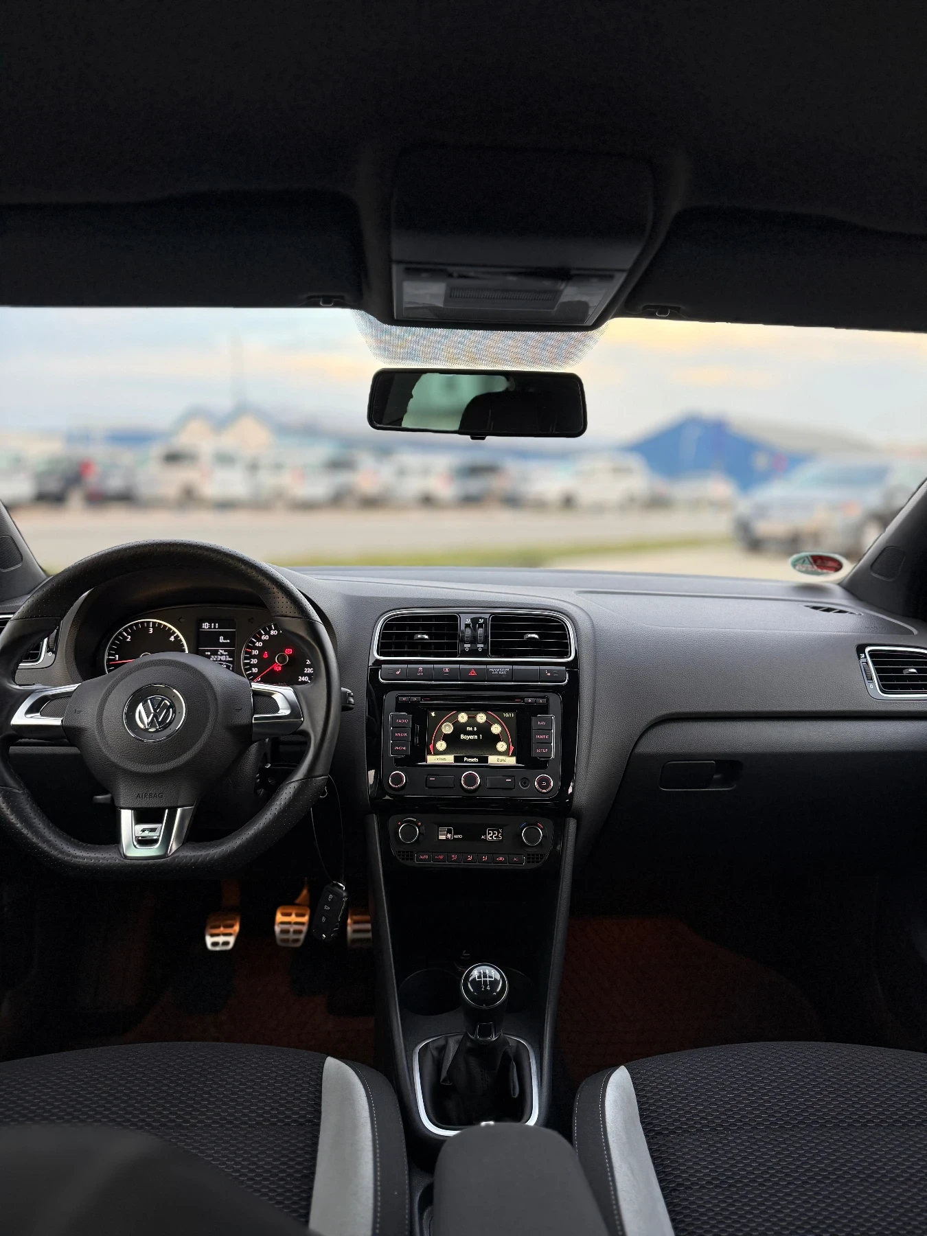 VW Polo 1.6 TDI R-Line 105 hp | Mobile.bg   11