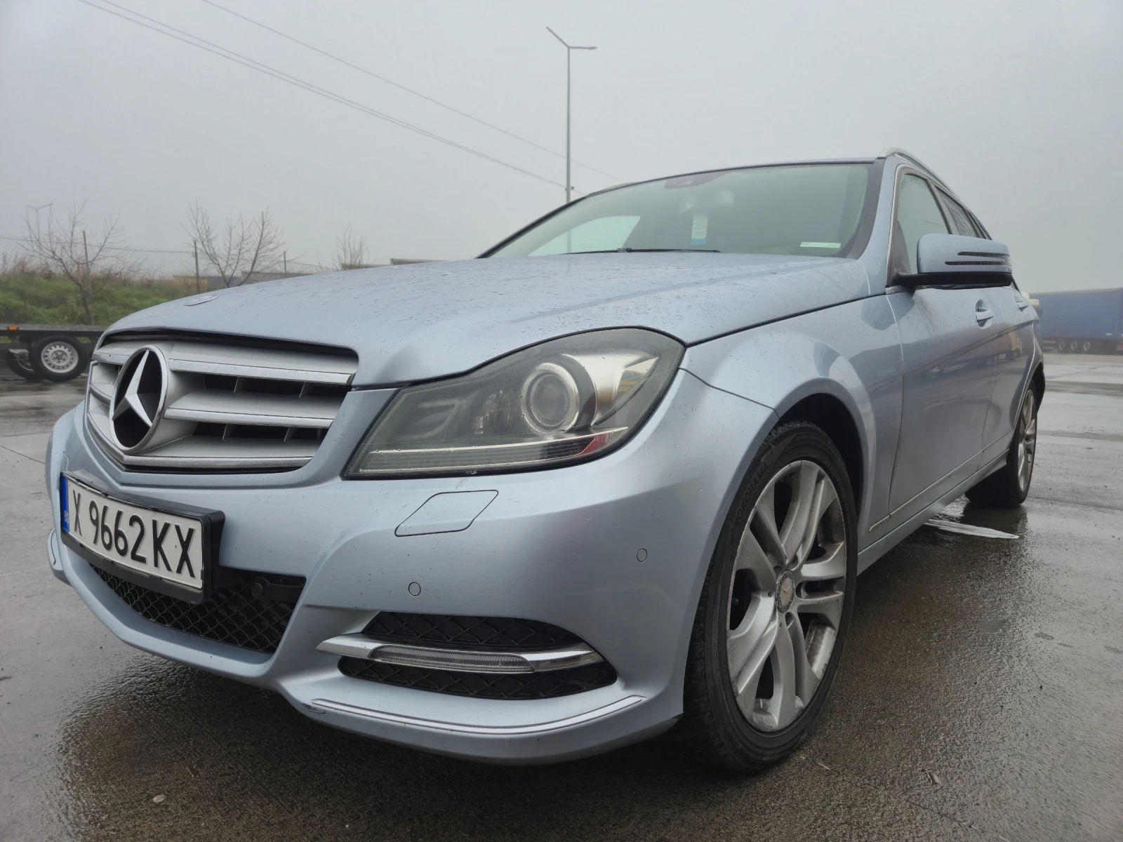 Mercedes-Benz C 200  - изображение 3