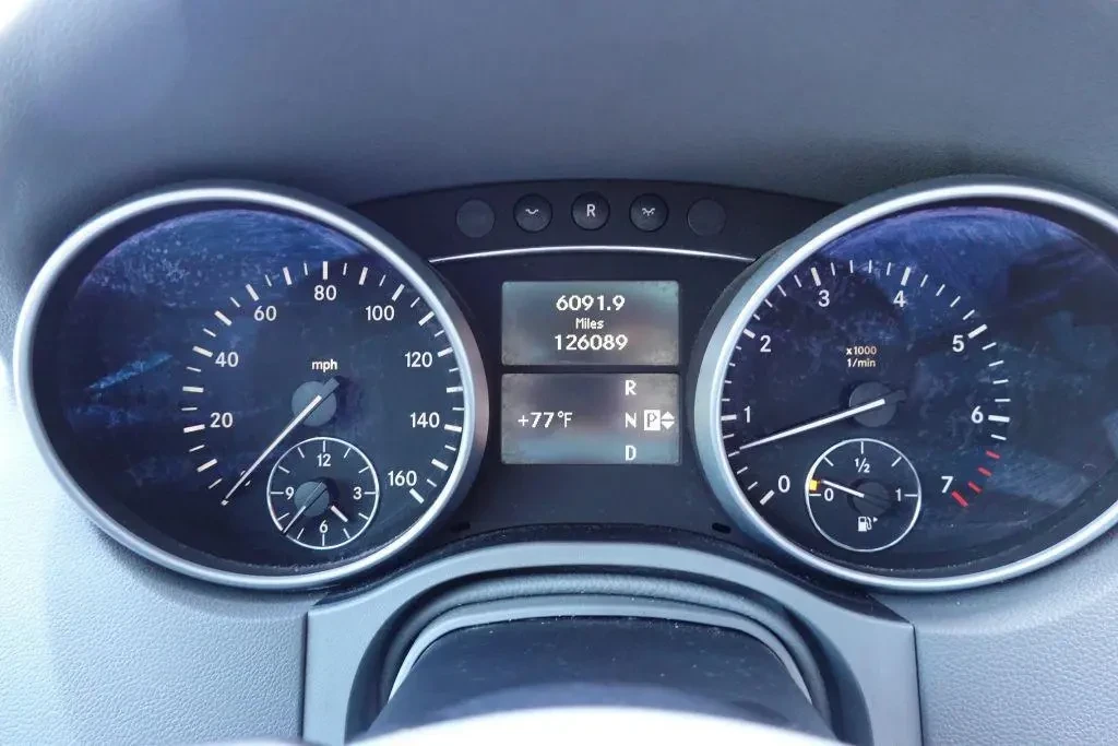 Mercedes-Benz ML 550 * * CARFAX * * ���� ������ * *  | Mobile.bg � ����������� 9