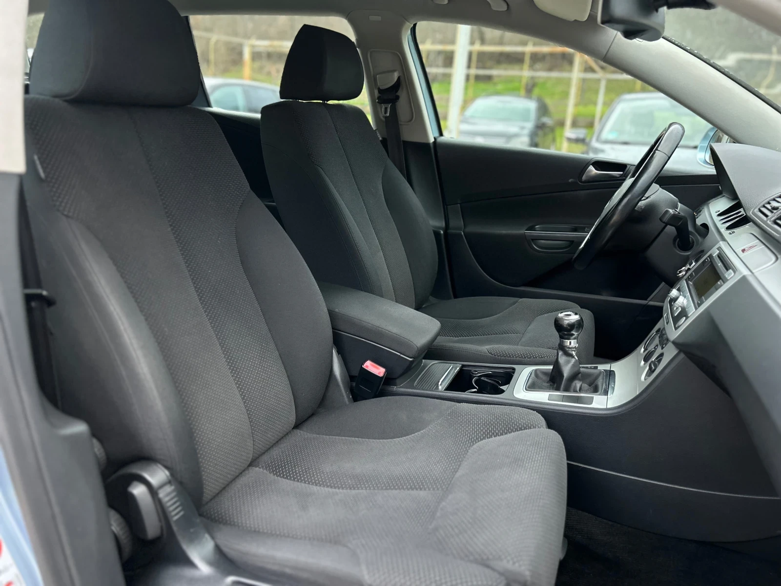 VW Passat 2.0TDI COMMONRAIL - изображение 9