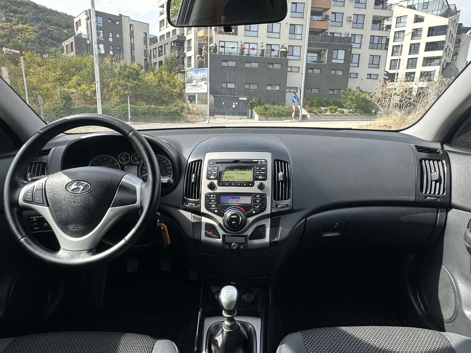 Hyundai I30 1.6i * Facelift* * Business* , снимка 8 - Автомобили и джипове - 53861470