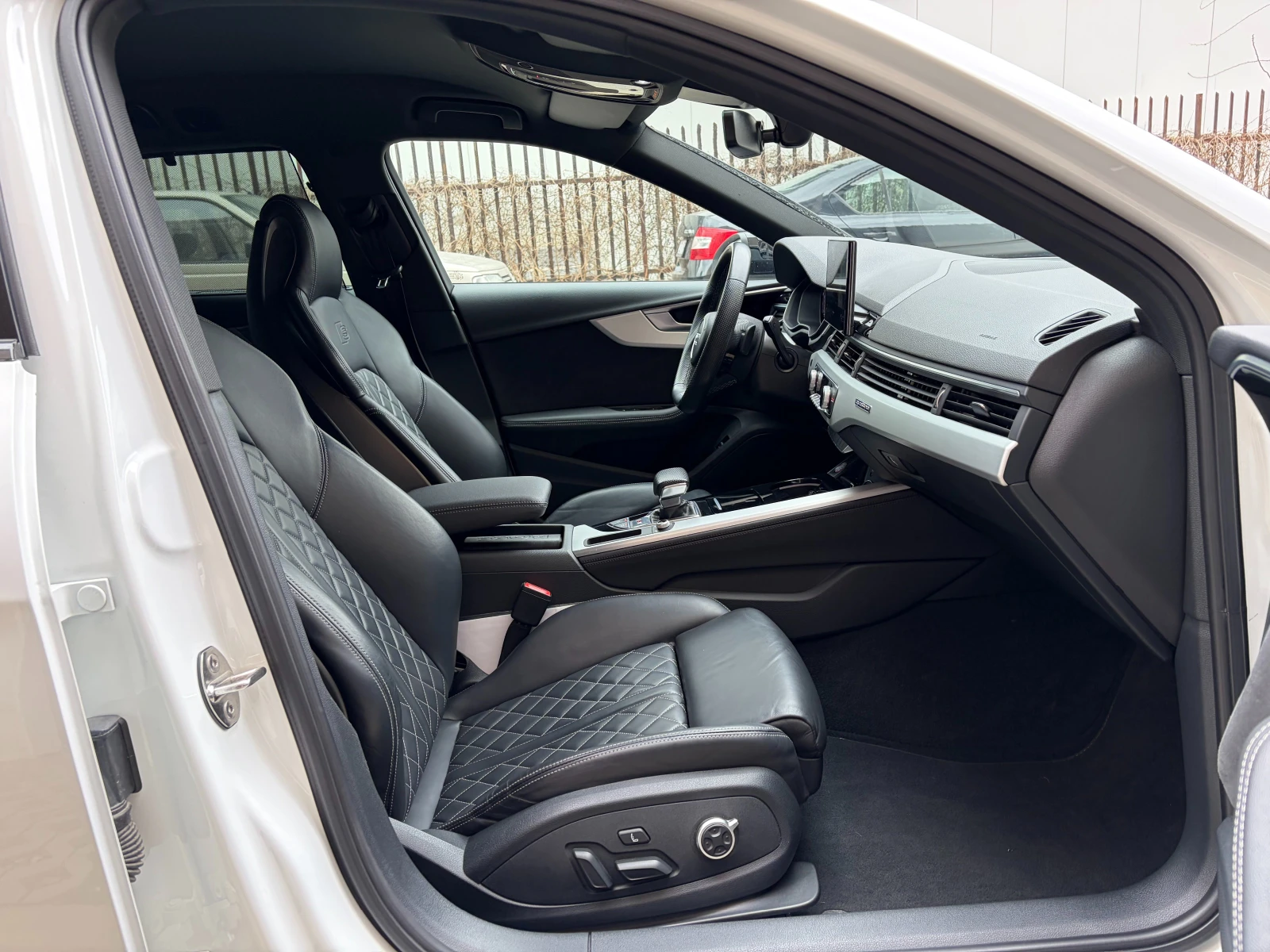 Audi S4 3.0 TDI V6 Mild Hybrid Quattro Facelift, снимка 14 - Автомобили и джипове - 53918685