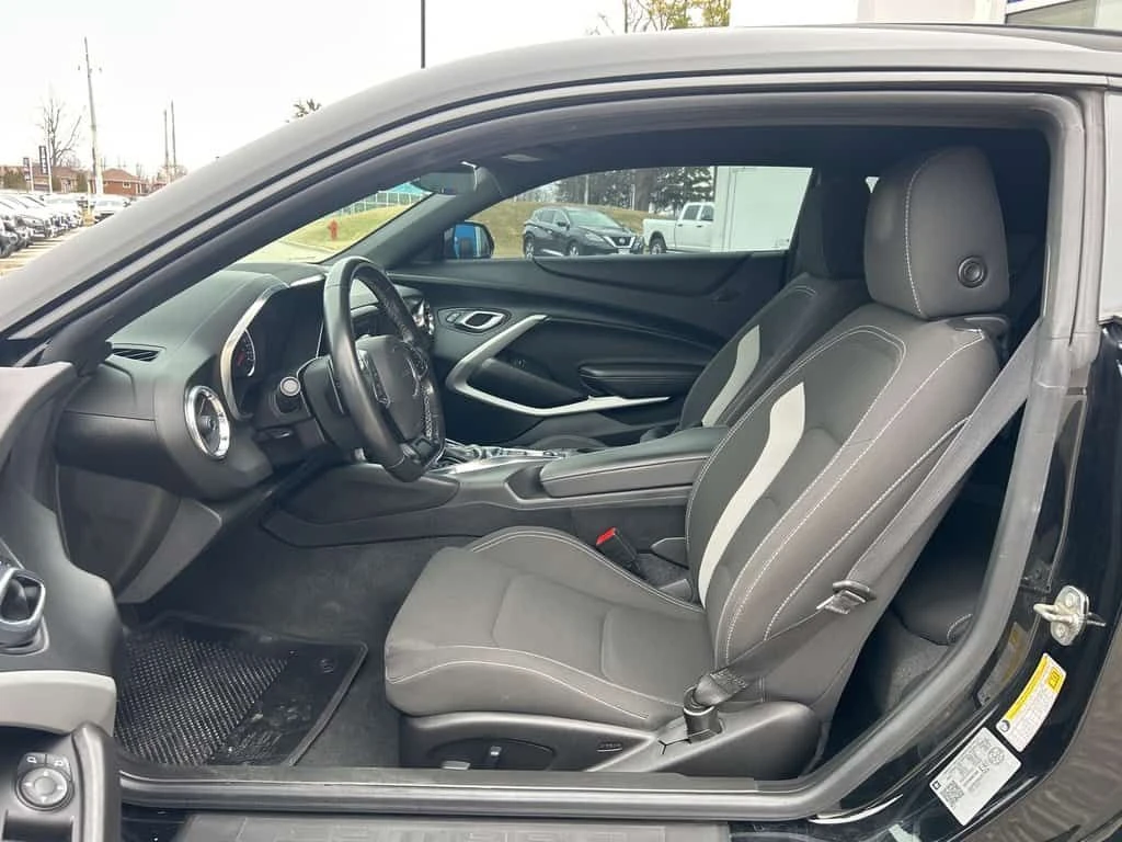 Chevrolet Camaro * LT Coupe | Clean Carfax | One Owner * CARFAX * Ц, снимка 8 - Автомобили и джипове - 54080230