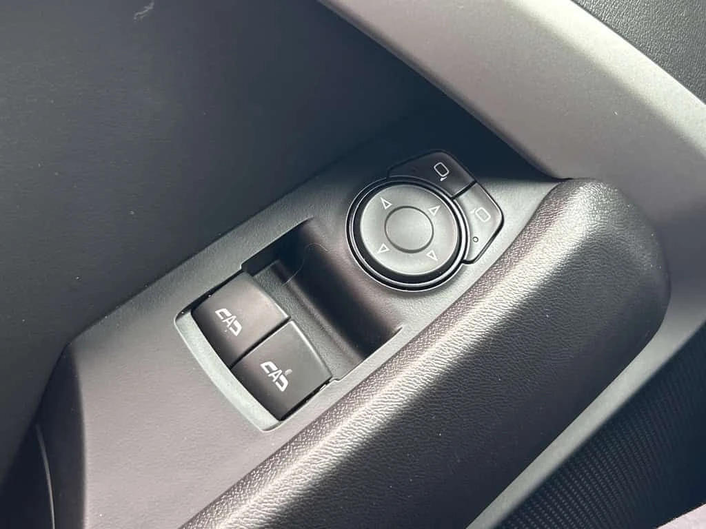 Chevrolet Camaro * LT Coupe | Clean Carfax | One Owner * CARFAX * Ц, снимка 14 - Автомобили и джипове - 54080230