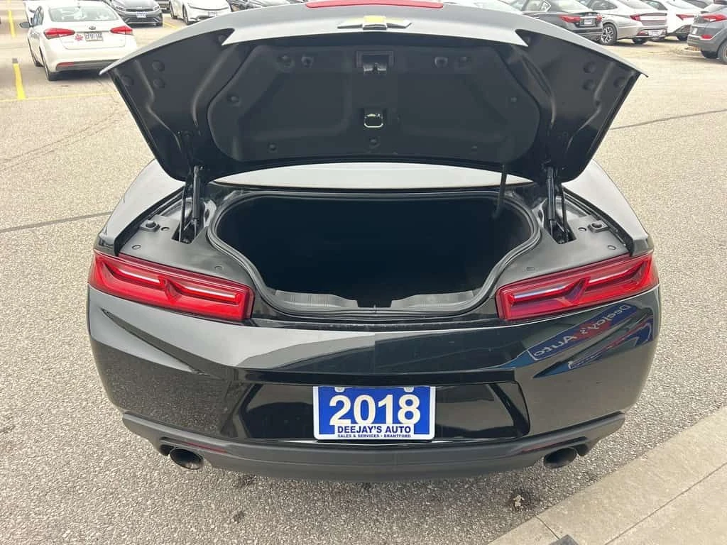 Chevrolet Camaro * LT Coupe | Clean Carfax | One Owner * CARFAX * Ц, снимка 6 - Автомобили и джипове - 54080230