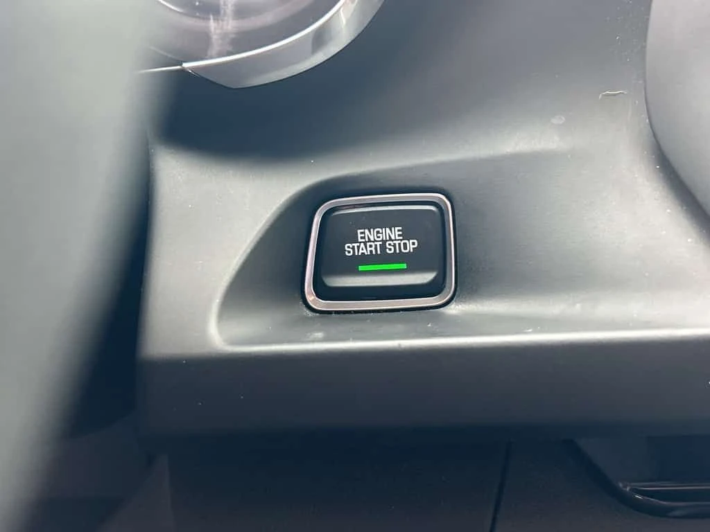 Chevrolet Camaro * LT Coupe | Clean Carfax | One Owner * CARFAX * Ц, снимка 16 - Автомобили и джипове - 54080230