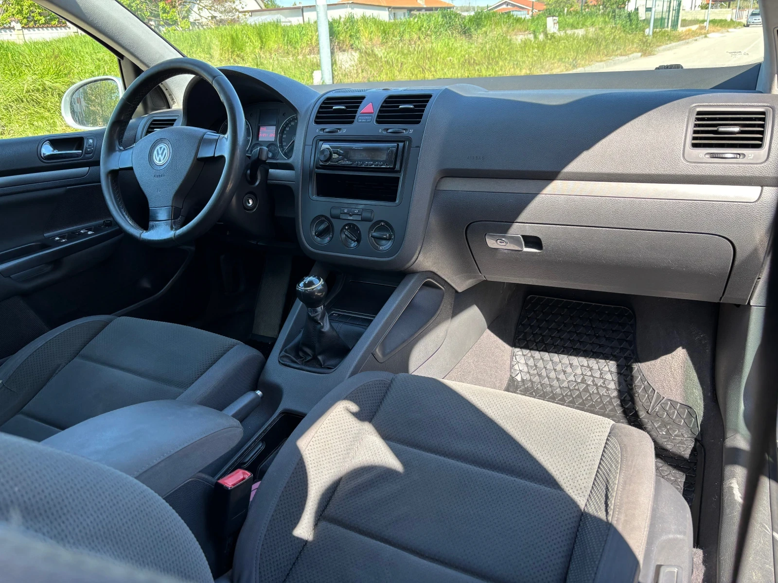 VW Golf 1.9, снимка 8 - Автомобили и джипове - 54428539
