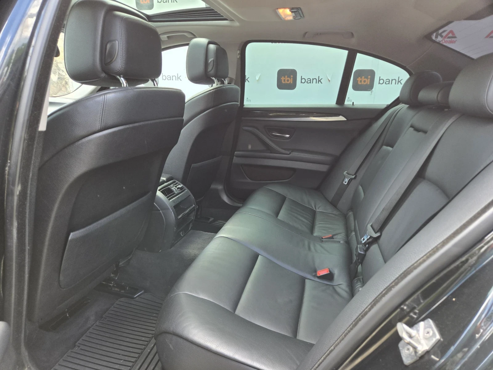 BMW 528 3.0i-240кс= АВТОМАТ= M Sport Package= ПОДГРЕВ= ШИБ, снимка 9 - Автомобили и джипове - 54714718