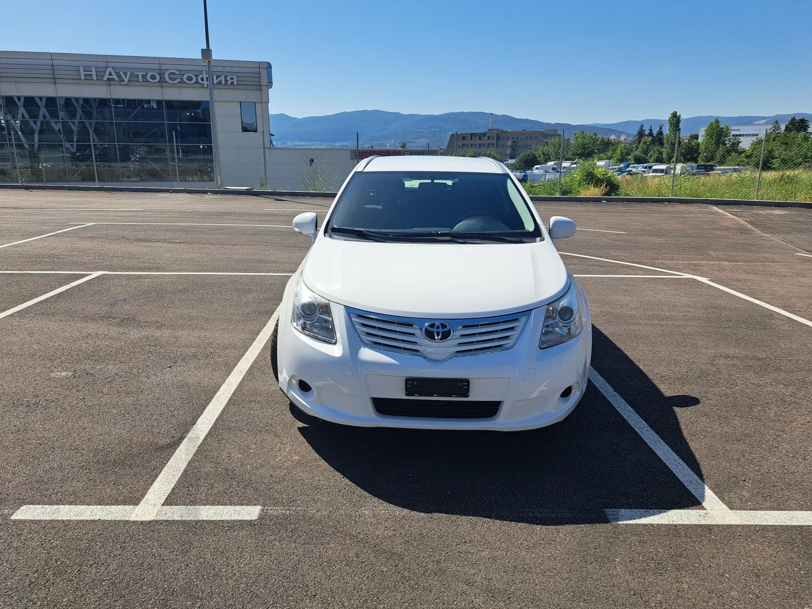 Toyota Avensis 1.8 i 147 KS., снимка 8 - Автомобили и джипове - 55097081