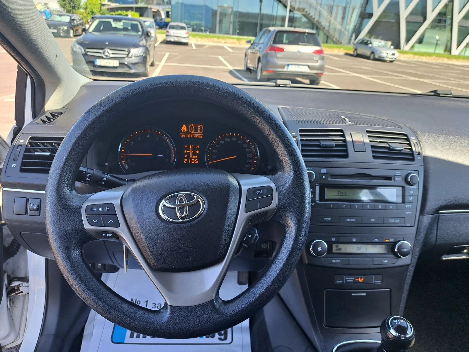 Toyota Avensis 1.8 i 147 KS., снимка 11 - Автомобили и джипове - 55097081