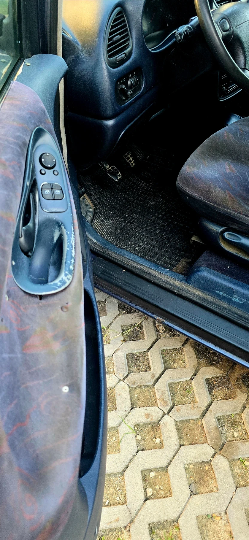 Seat Alhambra 1.9 TDI, снимка 4 - Автомобили и джипове - 55438014