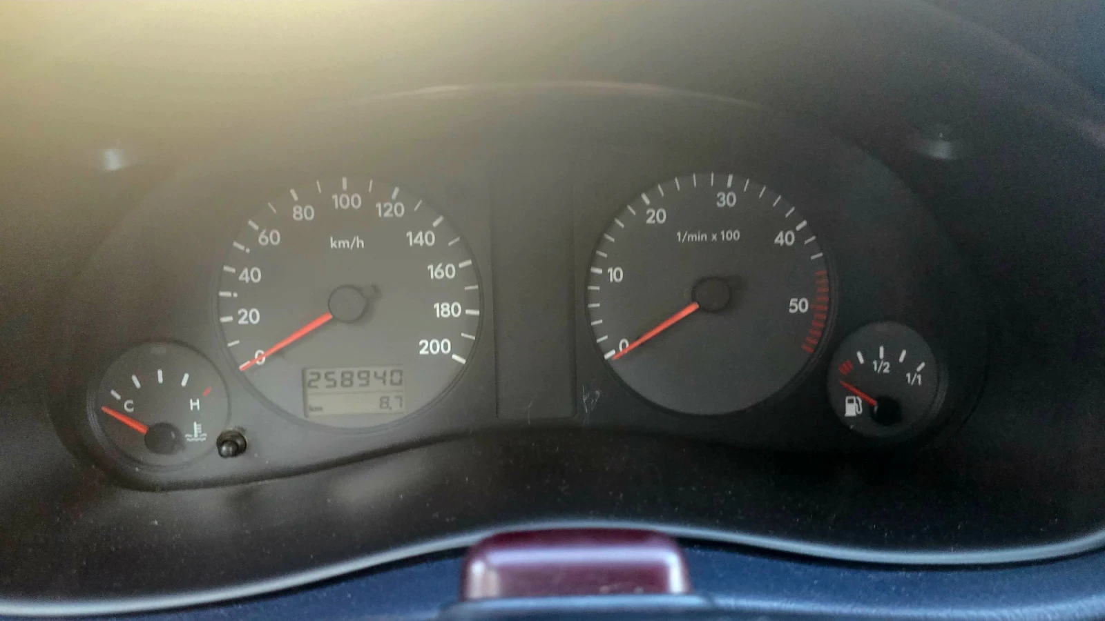 Seat Alhambra 1.9 TDI, снимка 15 - Автомобили и джипове - 55438014