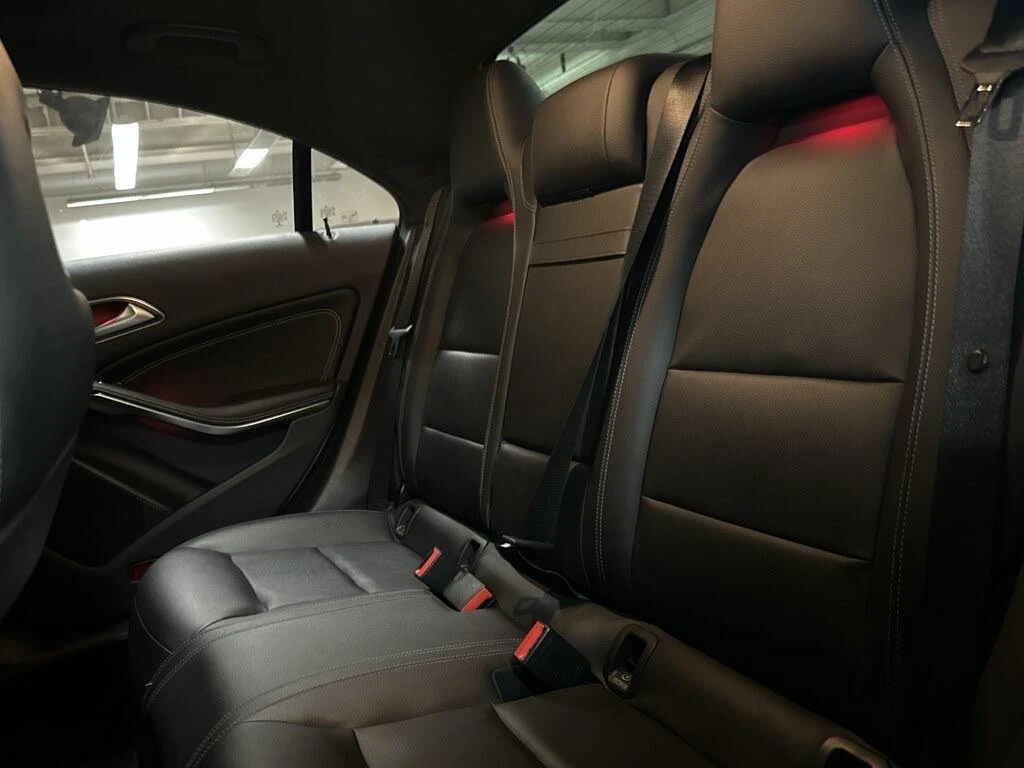 Mercedes-Benz CLA 250 4MATIC * АвтоКредит * (ЦЕНА ДО БГ), снимка 17 - Автомобили и джипове - 55511837