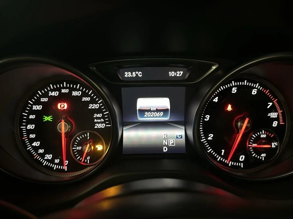 Mercedes-Benz CLA 250 4MATIC * АвтоКредит * (ЦЕНА ДО БГ), снимка 13 - Автомобили и джипове - 55511837