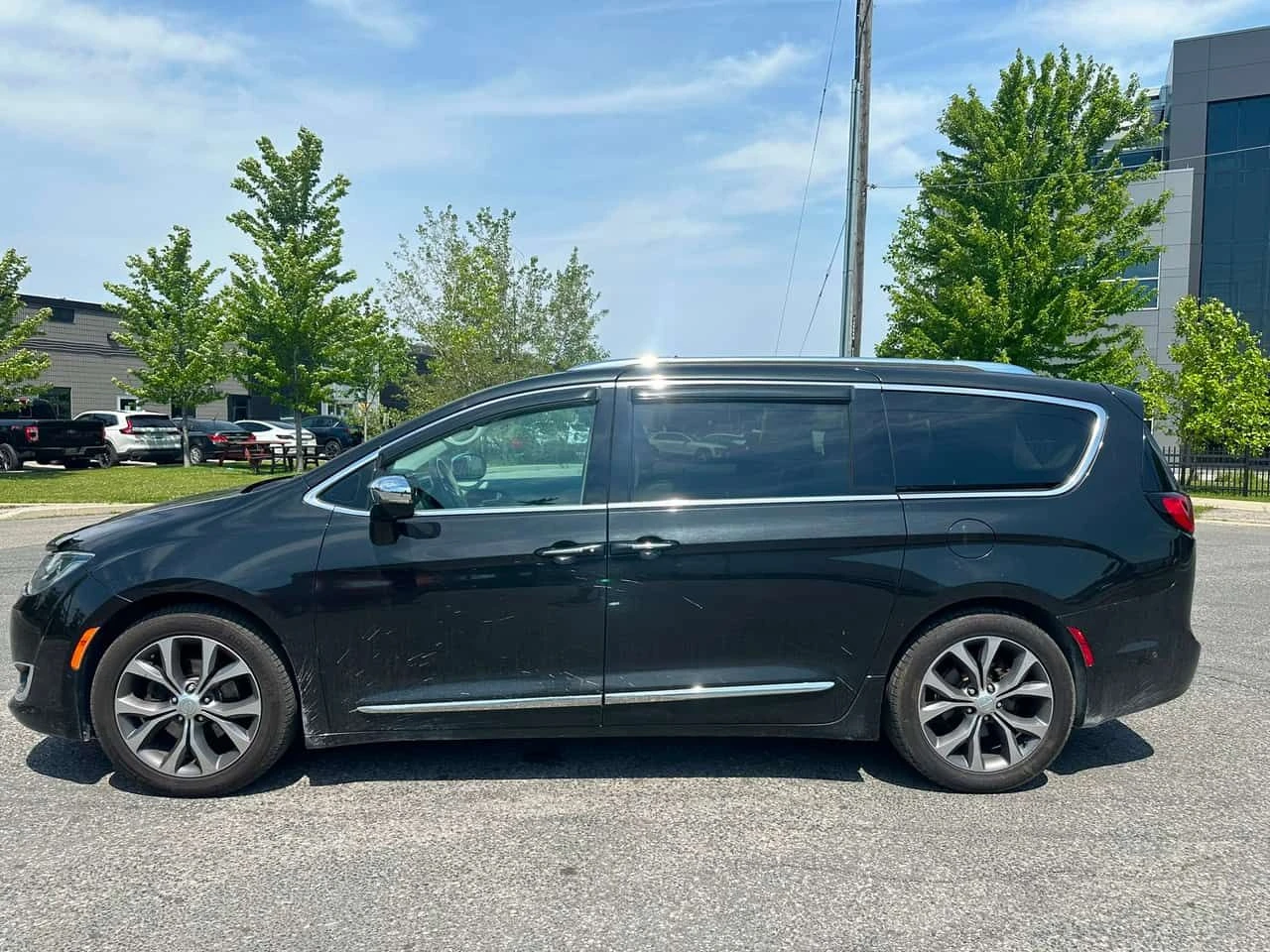 Chrysler Pacifica Limited | АВТОКРЕДИТ БЕЗ ПЪРВОНАЧАЛНА ВНОСКА | , снимка 2 - Автомобили и джипове - 55537326