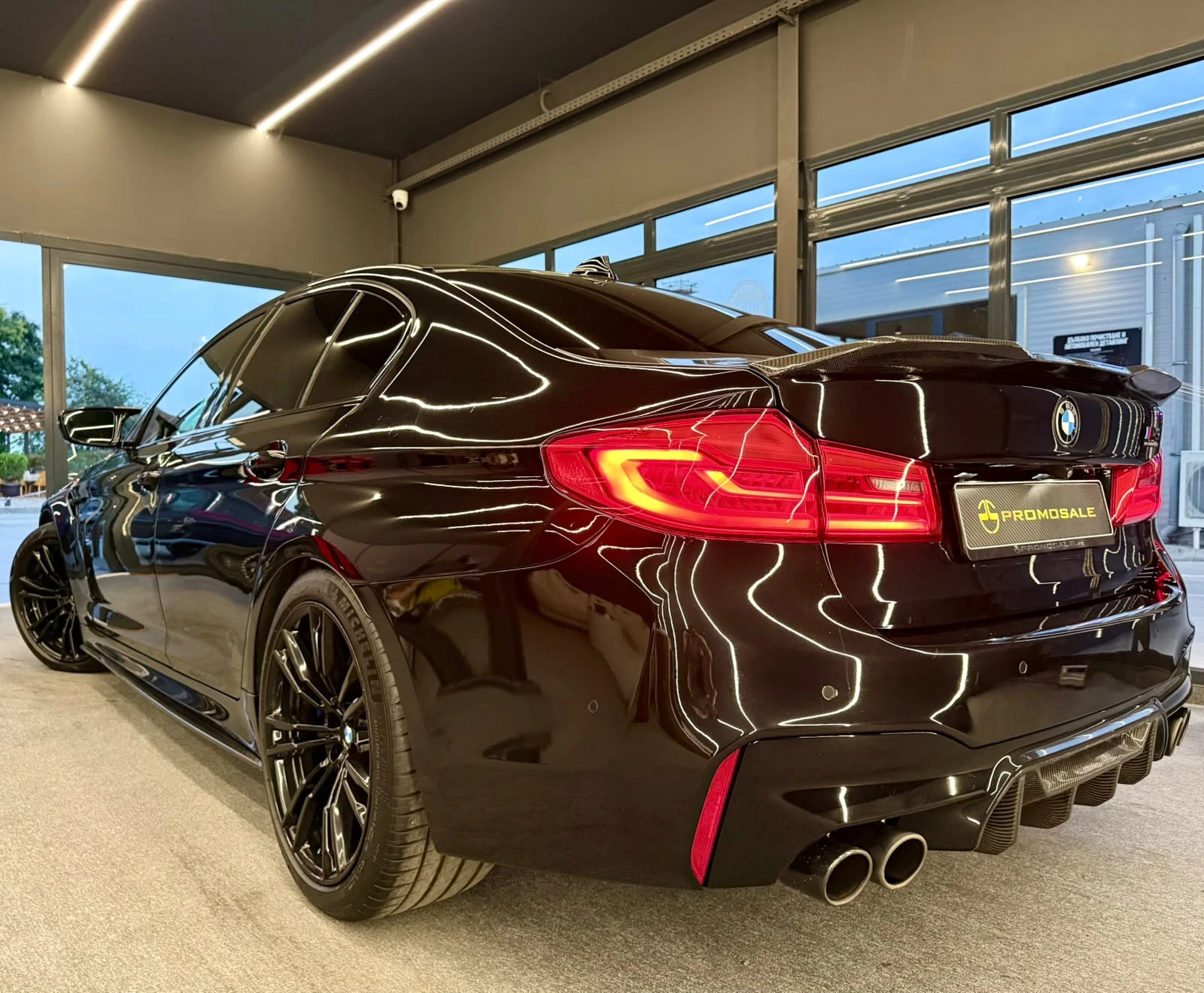 BMW M5 Competition* Carbon* H/K* ЛИЗИНГ , снимка 4 - Автомобили и джипове - 56065984
