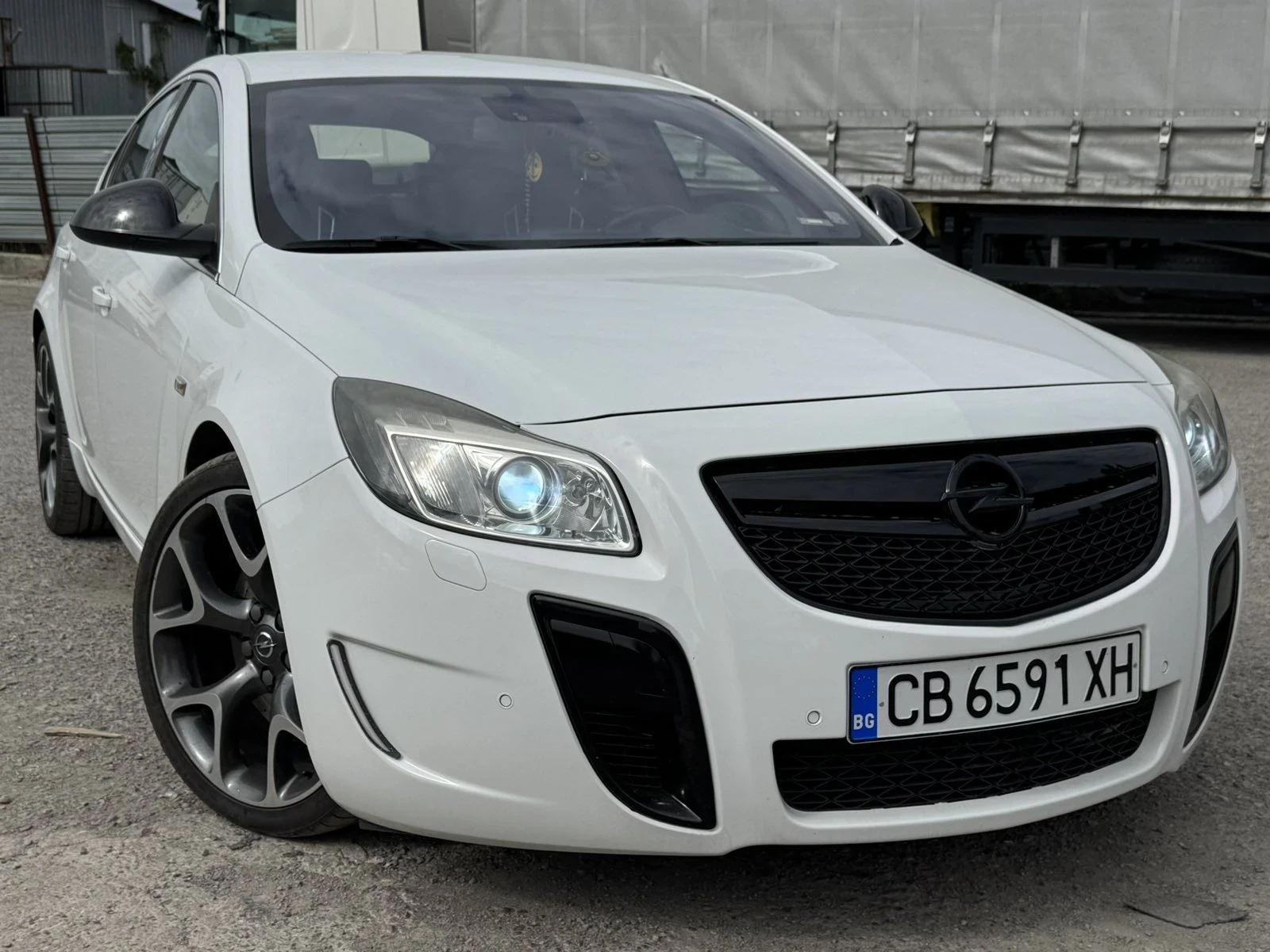 Opel Insignia OPC 325hp