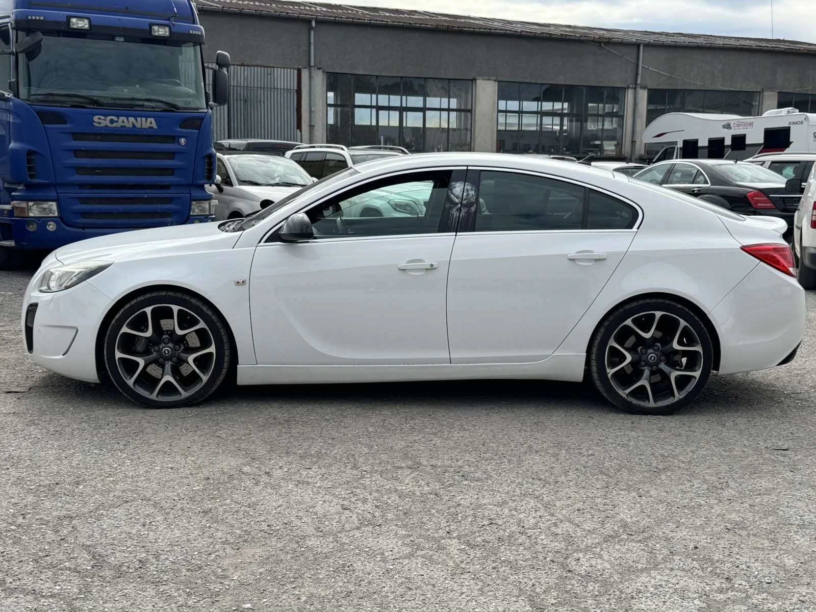Opel Insignia OPC 325hp, снимка 2 - Автомобили и джипове - 56251668