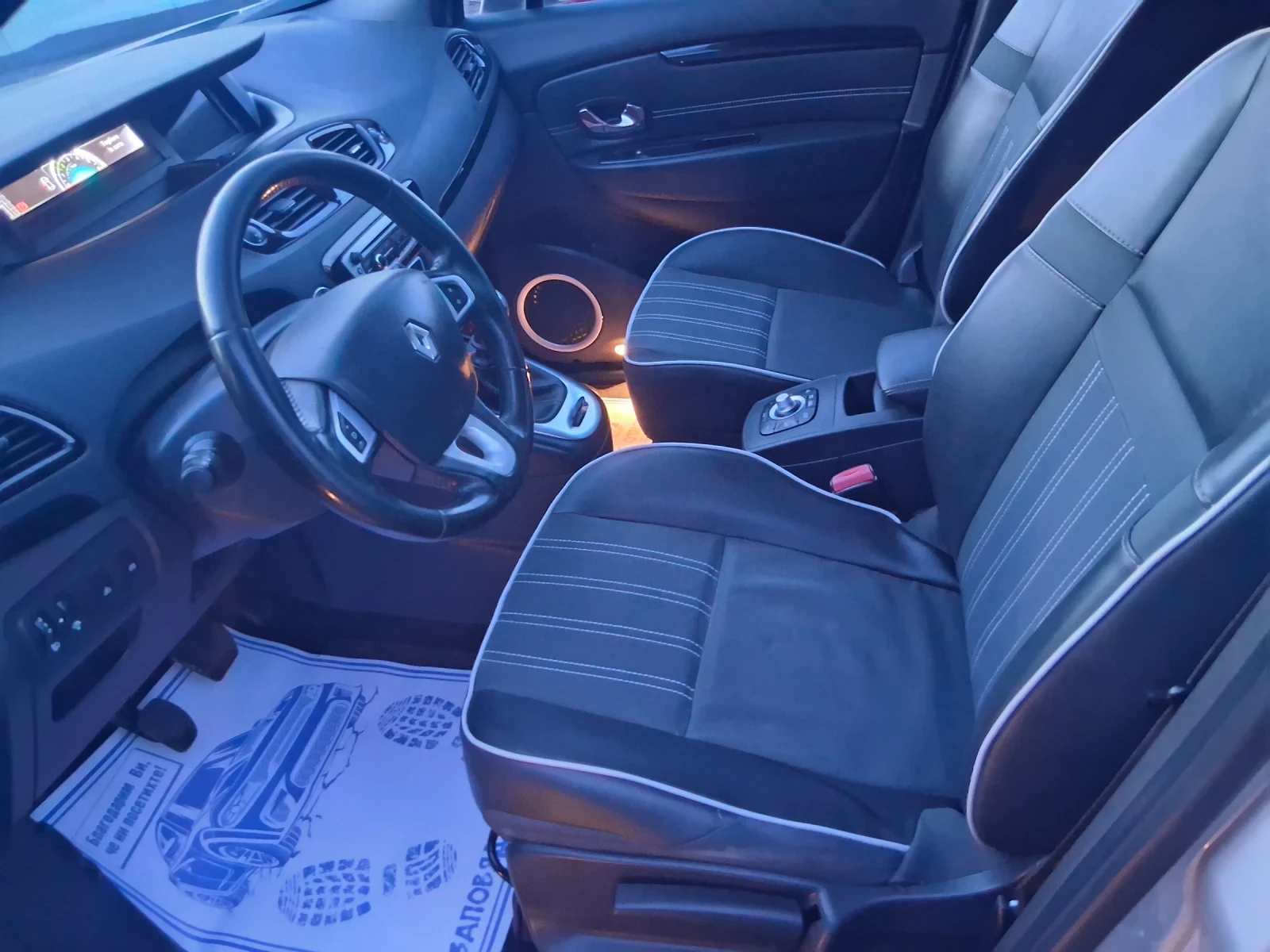 Renault Scenic 1.5d кожа , снимка 7 - Автомобили и джипове - 56423328