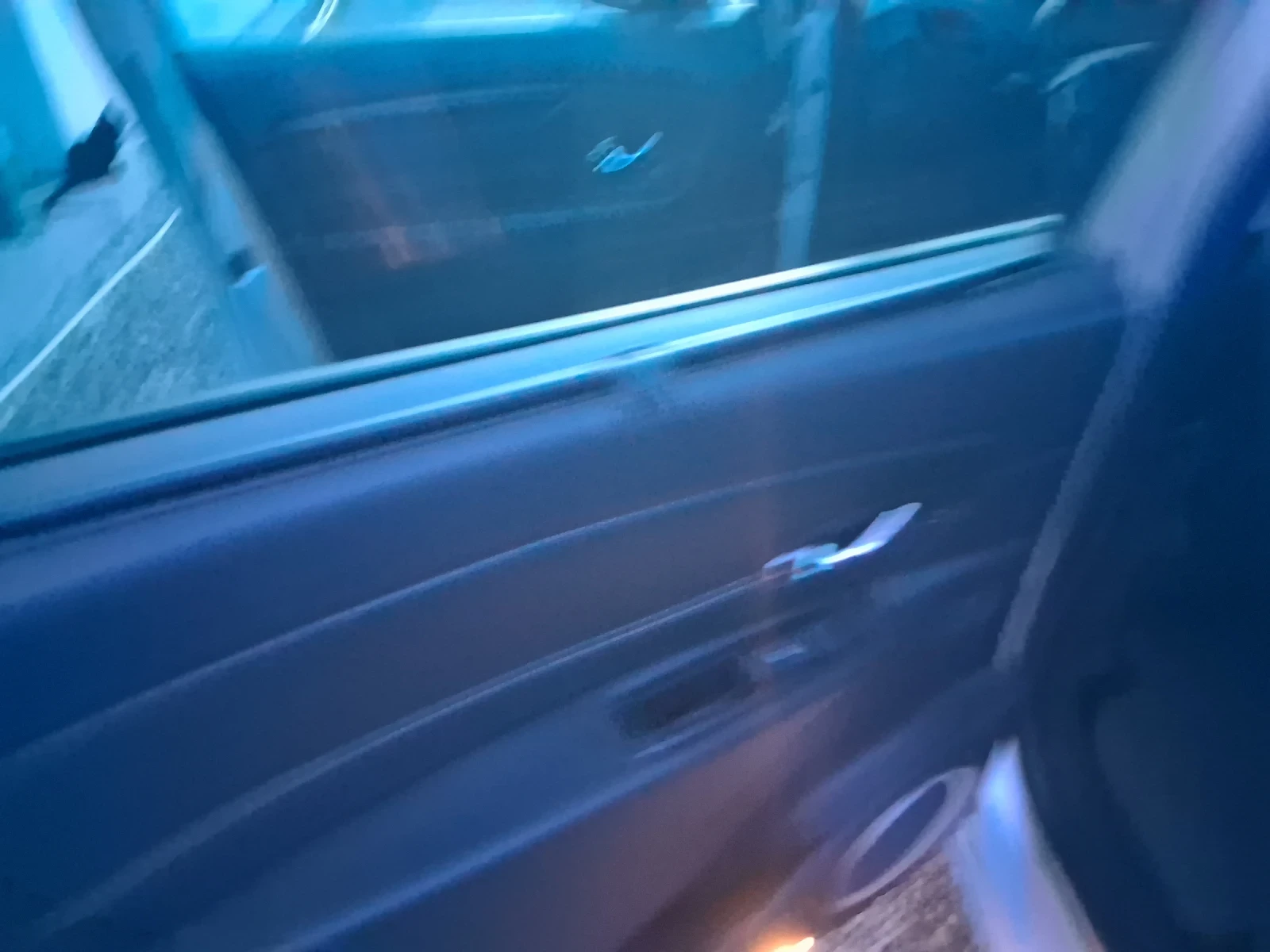 Renault Scenic 1.5d кожа , снимка 11 - Автомобили и джипове - 56423328