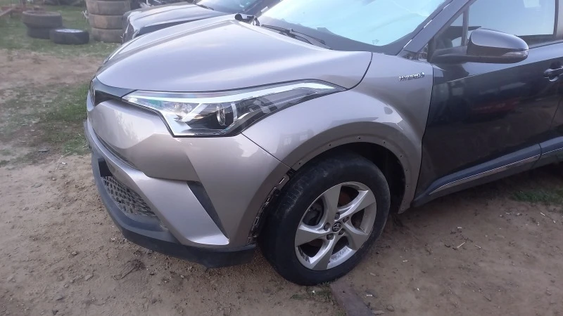 Toyota C-HR 1.8 HUBRID, снимка 3 - Автомобили и джипове - 45944445