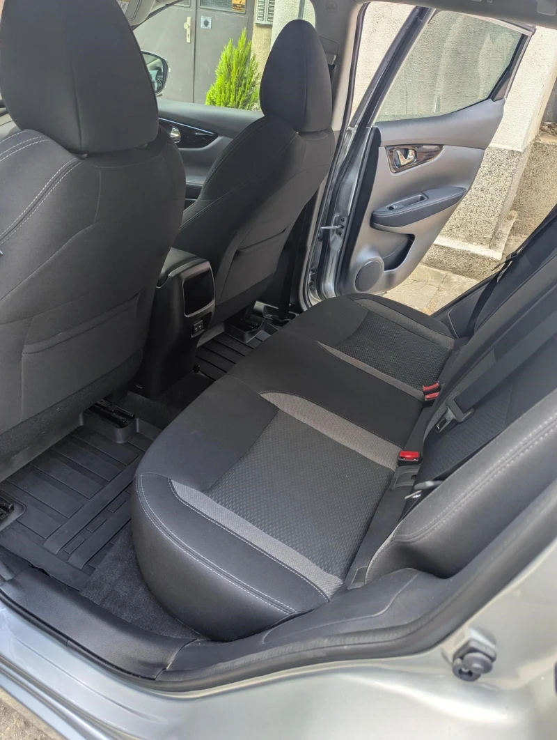 Nissan Qashqai, снимка 7 - Автомобили и джипове - 52571791